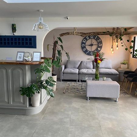 Berlor Airport Inn Rio Segundo Ngoại thất bức ảnh