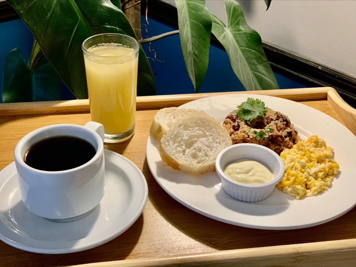 Berlor Airport Inn Rio Segundo Ngoại thất bức ảnh