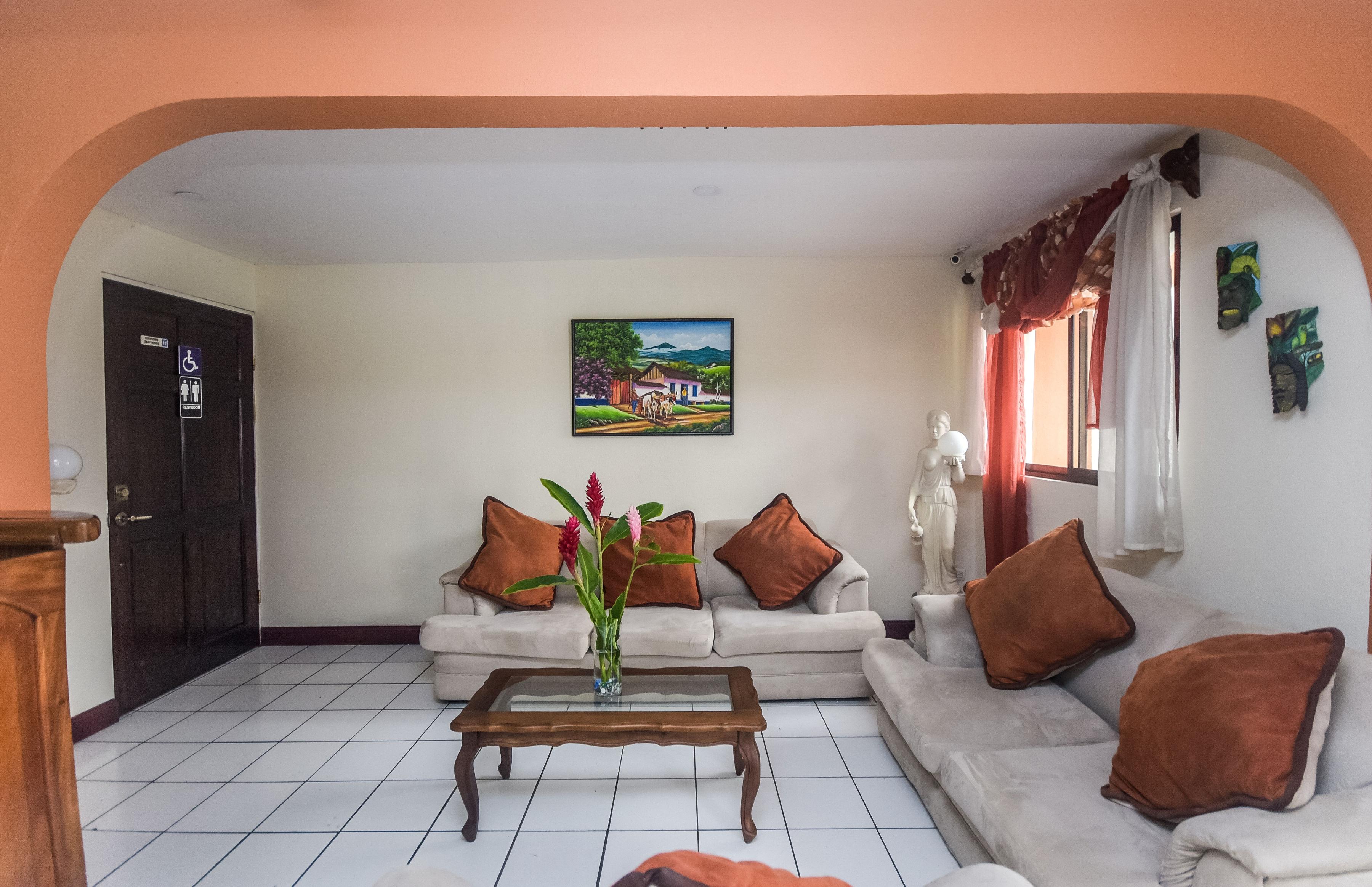 Berlor Airport Inn Rio Segundo Ngoại thất bức ảnh