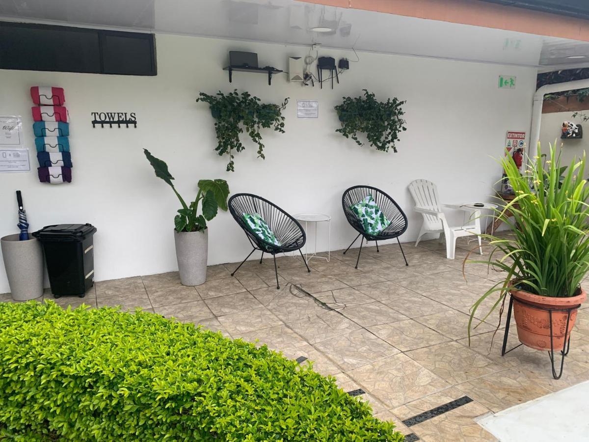 Berlor Airport Inn Rio Segundo Ngoại thất bức ảnh