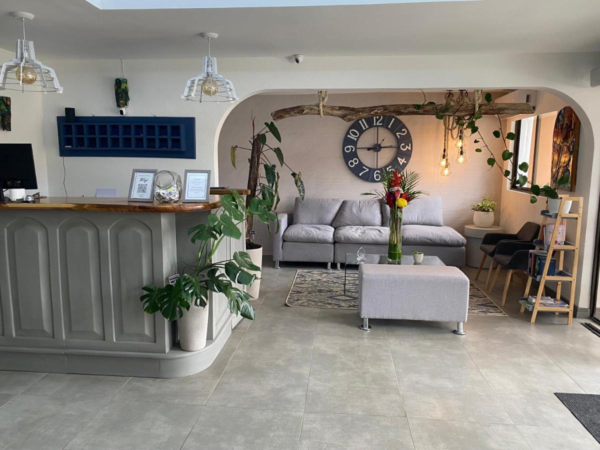 Berlor Airport Inn Rio Segundo Ngoại thất bức ảnh