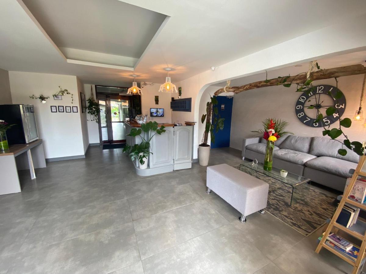 Berlor Airport Inn Rio Segundo Ngoại thất bức ảnh
