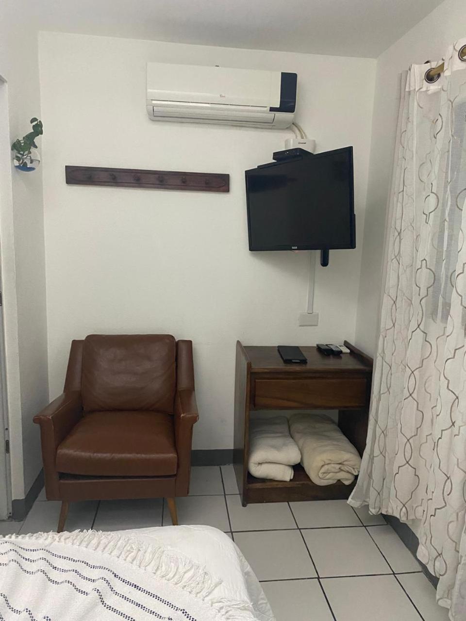 Berlor Airport Inn Rio Segundo Ngoại thất bức ảnh