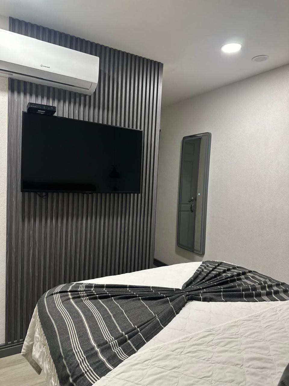 Berlor Airport Inn Rio Segundo Ngoại thất bức ảnh